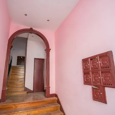 Jolie Gloria With Terrace Apartment